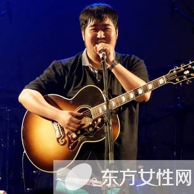 宋冬野今年29岁，是国内著名民谣歌手