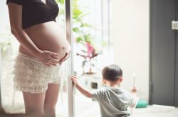 怀孕九个月胎儿发育标准 孕晚期各种不适症状大解析