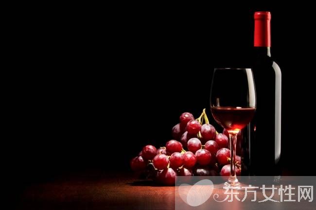 喝葡萄酒的好處和壞處 四類人群不宜喝葡萄酒