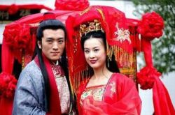 黄圣依诞下二胎 杨子流泪为儿子剪脐带感谢妻子