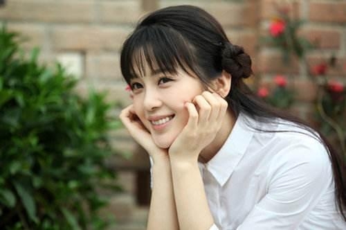 她出身农村颜值不输赵丽颖 出道就演女主上遍芒果节目就不红