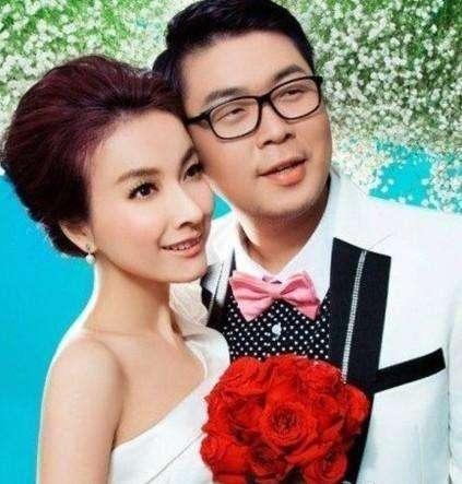 吴昕恋旧情曝光自嘲倒搭赔钱货 2个字否认李易峰杜海涛