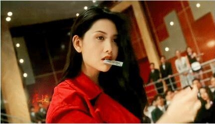 邱淑贞15岁女儿近照曝光 美是美但比起妈妈来还是差远了