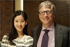 厉害了！23岁章泽天和比尔盖茨谈生意 两人在饭