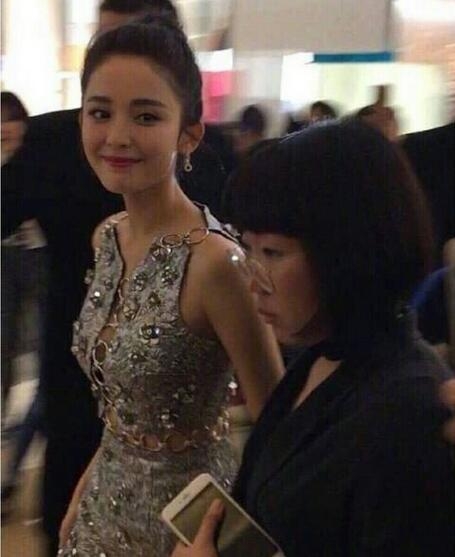 路人镜头下女星无PS照曝光 范冰冰惊艳刘诗诗郑爽像初恋