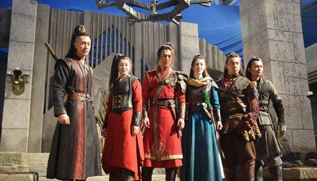 电视剧《武动乾坤》主创合影