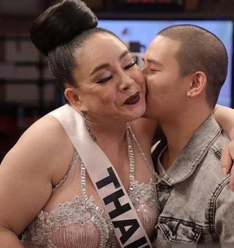 58岁富婆要求小鲜肉丈夫每天行房28次 半个月换了4任老公