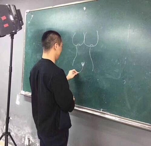 赵又廷5个字形容与高圆圆接吻的感觉 还称杨幂吻起来很有弹性