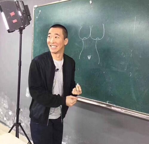 赵又廷5个字形容与高圆圆接吻的感觉 还称杨幂吻起来很有弹性