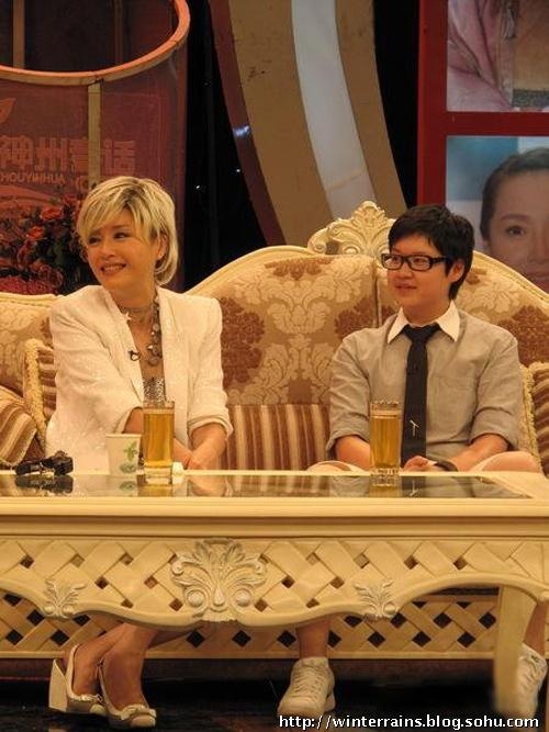 她是首代黄蓉当红被骗婚当妾 再婚获周星驰当伴郎越活越冻龄