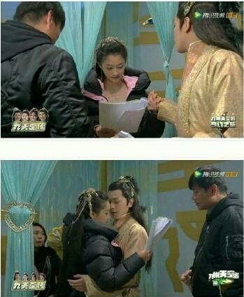 心疼关晓彤！被曝拍戏用吻替原来是场乌龙 这组照片揭开真相