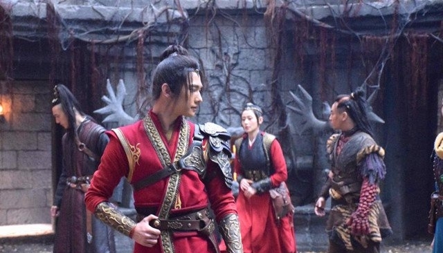 电视剧《武动乾坤》杨洋片场照