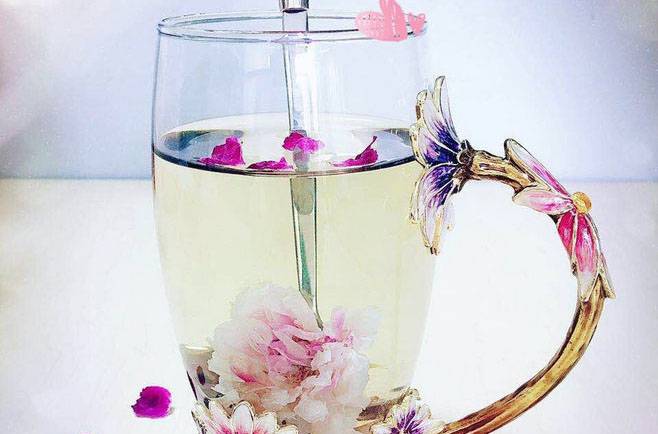 喝玫瑰花茶的好处 玫瑰花泡水喝有什么禁忌副作用