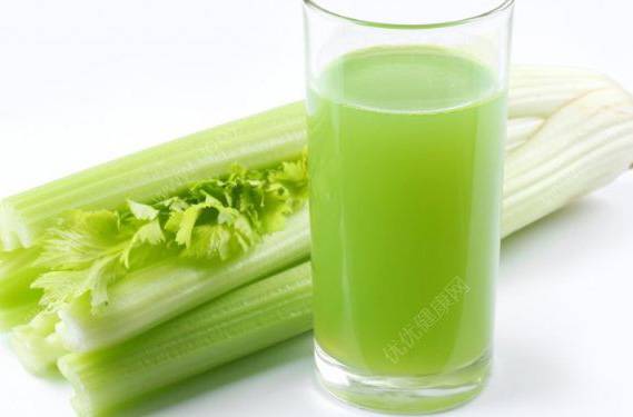 芹菜汁的功效与作用 芹菜汁可以祛斑