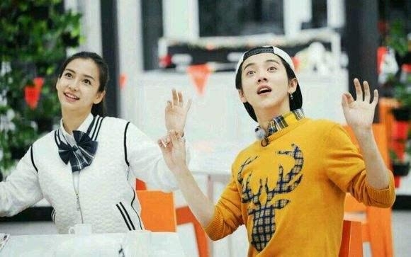 王思聪被问鹿晗演技呵呵一笑林更新火速救场 baby祝两人新婚快乐