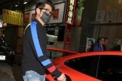 郭富城婚礼细节曝光：4个姐姐张罗 方媛忙试婚纱