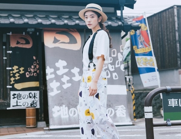 女人除了天生丽质之外 还需减龄的衣服