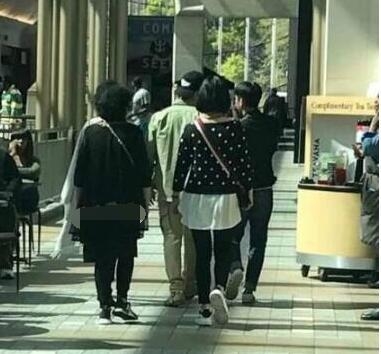 奔跑吧第一期刚开播被指抄袭周杰伦专辑 baby因姿势遭骂