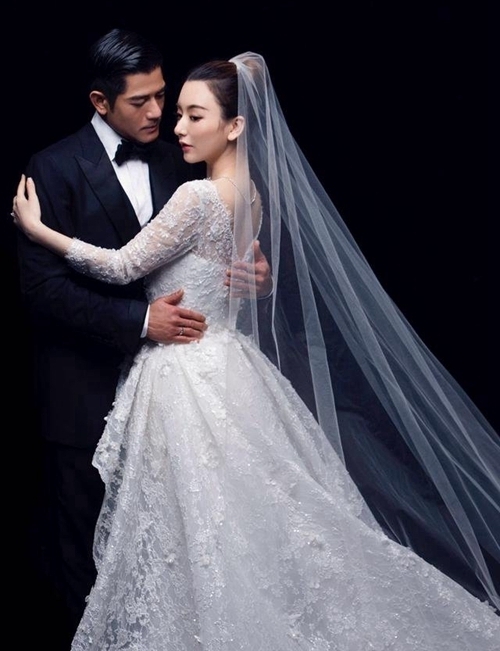 郭富城与方媛婚礼首亮相 传新娘已怀孕2个月且是男孩