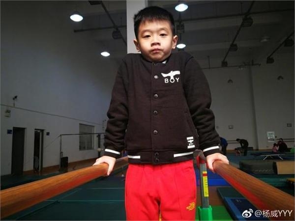 森碟2秒爬杆360度转体继承田亮运动基因 能跟杨洋阳比体操了