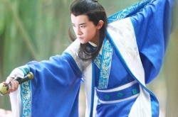 千玺少年屈原灵气逼人 《思美人》震撼开播
