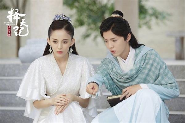 姚笛高调复出择天记掌掴鹿晗 一个眼神就秒了古力娜扎