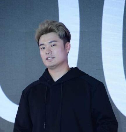 这还是陈赫吗？已经胖到一言难尽 长相越来越残了 