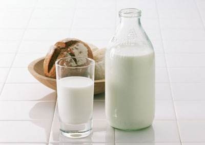怎样喝牛奶好，不要空腹喝牛奶！