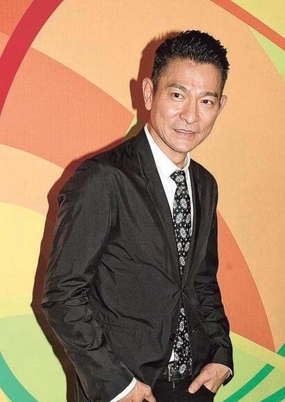 吴镇宇称刘德华出院回公司:不是一个病人的样子