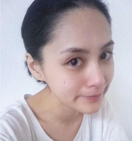女明星最真实无滤镜素颜自拍 最后一张让网友受到了惊吓