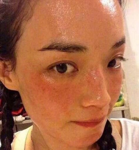 女明星最真实无滤镜素颜自拍 最后一张让网友受到了惊吓
