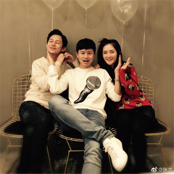 张杰谢娜婚变传闻后合体为何炅庆生 舒淇留言后尴尬了
