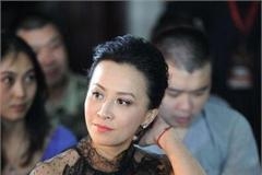 刘嘉玲谈成龙因小龙女被勒索威胁大哭 一句话打