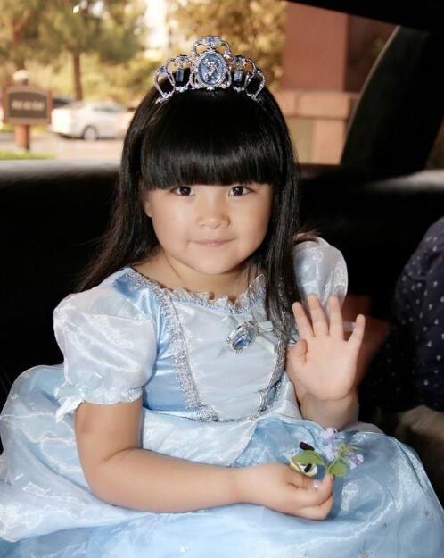李湘富养王诗龄过程艰难 每次都求着女儿逛商场买衣服