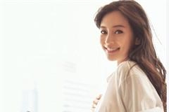代孕？黄晓明晒Angelababy孕照称当妈妈太不易 打脸