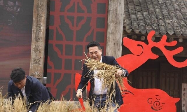 张嘉译拍《白鹿原》压力大 秦海璐为戏减重30斤