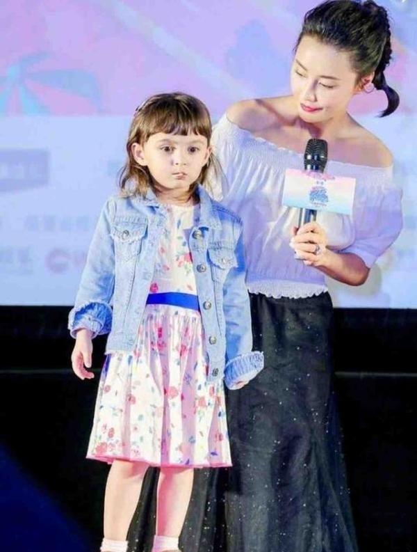 马雅舒现任老公罗伯特个人资料及背景 马雅舒儿女照片
