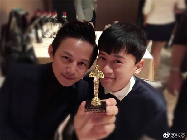 张杰谢娜婚变传闻后合体为何炅庆生 舒淇留言后尴尬了
