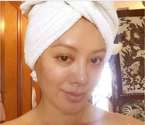 女明星最真实无滤镜素颜自拍 最后一张让网友受到了惊吓