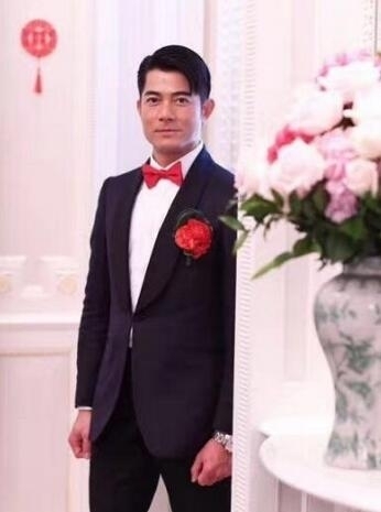 郭富城结婚 《女儿国》剧组众明星排队送祝福
