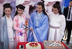《白蛇传说》片场虐狗 杨紫任嘉伦现场发糖