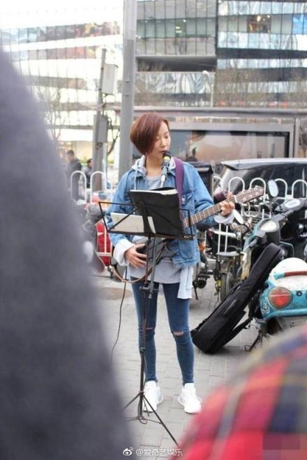 同是唱歌王思聪250万包房像嚎叫同行美女嫌弃 王珞丹狂圈粉