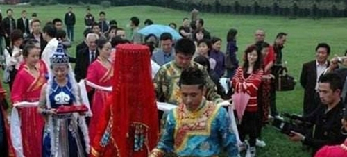 刘奕君与老婆吕梓媛结婚照曝光 盘点那些低调结婚的明星