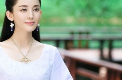 《择天记》曝海报绝美震撼 鹿晗娜扎演CP萌翻众