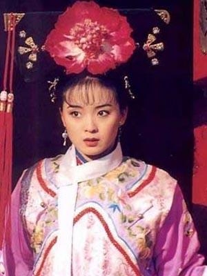 43岁王艳再演古装剧仍气质脱俗 嫁豪门错过时机给张馨予做配
