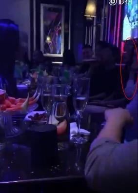 同是唱歌王思聪250万包房像嚎叫同行美女嫌弃 王珞丹狂圈粉