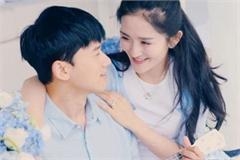 谢娜删博后直播只字不提张杰笑得让人担心 被曝