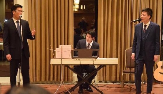 王力宏为弟弟婚宴助兴三兄弟罕见同框 最让人惊讶的是她老婆