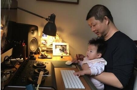 姚晨老公曹郁带娃 子承父业女儿被带跑偏了