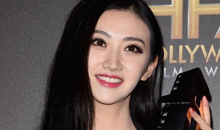 成龙为什么不敢抱景甜